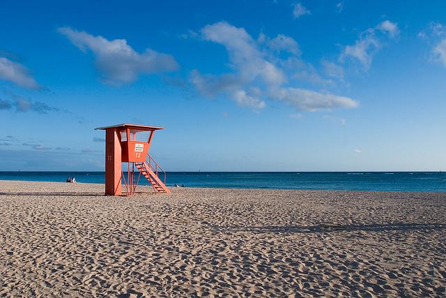 No lifeguard on duty / Waikiki Beach / Oahu / Hawaii / 20060518.10D.39262 / SML