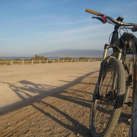 La bici camino del Cabo de Gata - Julen Iturbe-Ormaetxe