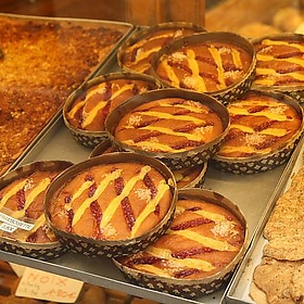 Cakes in a shop window, Vieux Nice - Zemzina