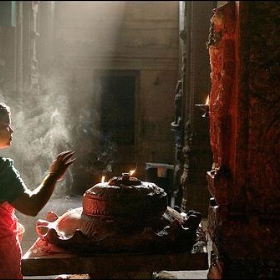 P R A Y I N G madurai - Claude Renault (Away)