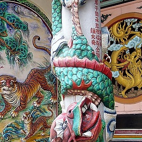 Temple, Chinatown, Melaka, Malaysia - yeowatzup