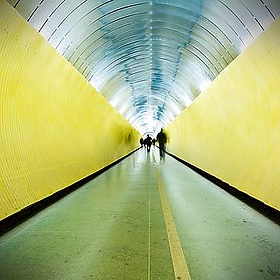 Tunnel - Michael Cavén