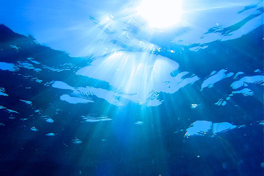 Sunrays under water
