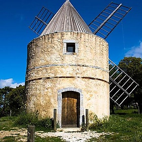 Old mill near Gassin 2 - risastla